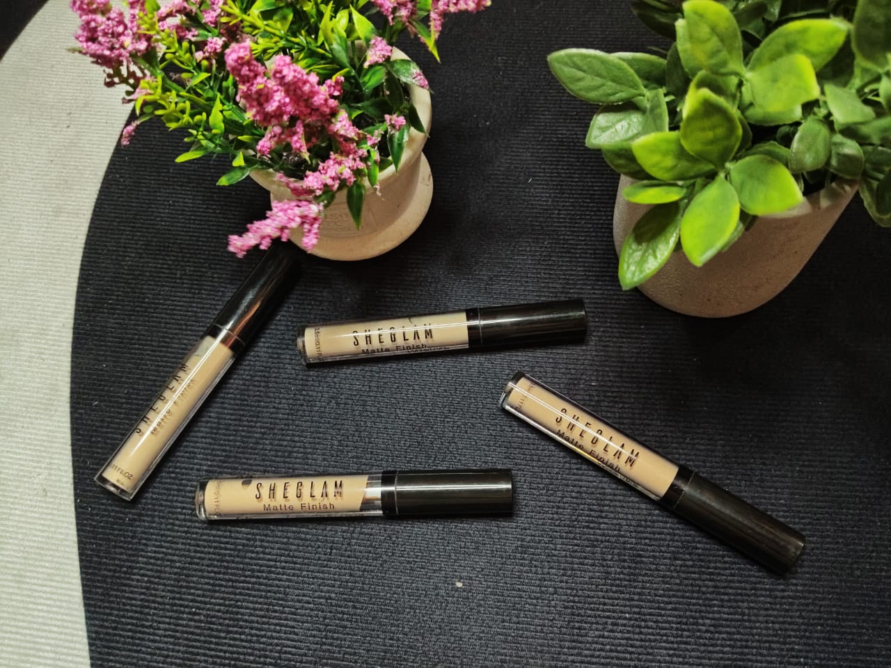 ✨ SHEGLAM MATTE FINISH – CORRECTOR DE ALTA COBERTURA