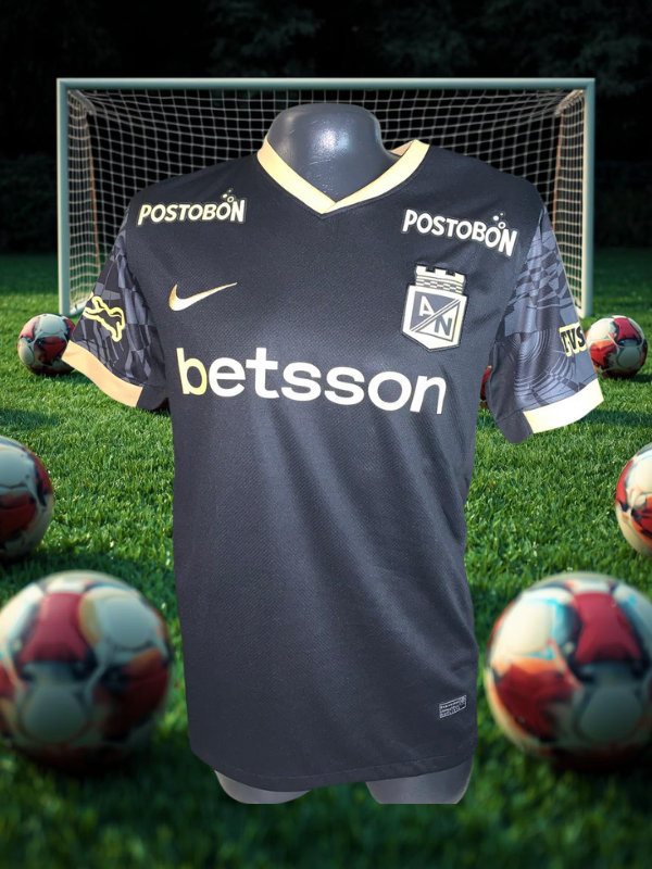 UNIFORME ATLÉTICO NACIONAL BLACK GOLD HOMBRE – ELEGANCIA VERDOLAGA