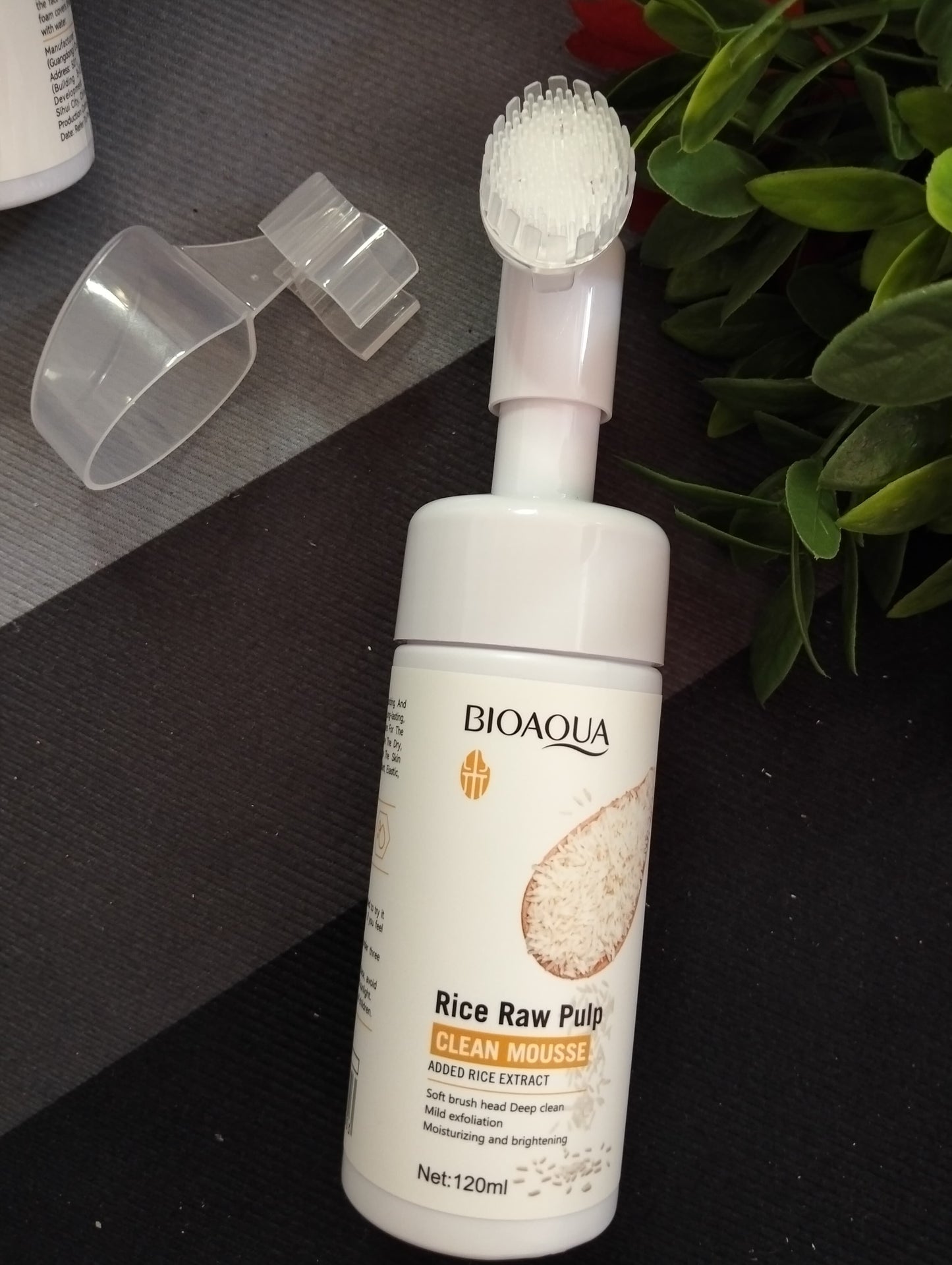 RICE RAW PULP BIOAQUA – ESPUMA LIMPIADORA FACIAL CON CEPILLO INTEGRADO
