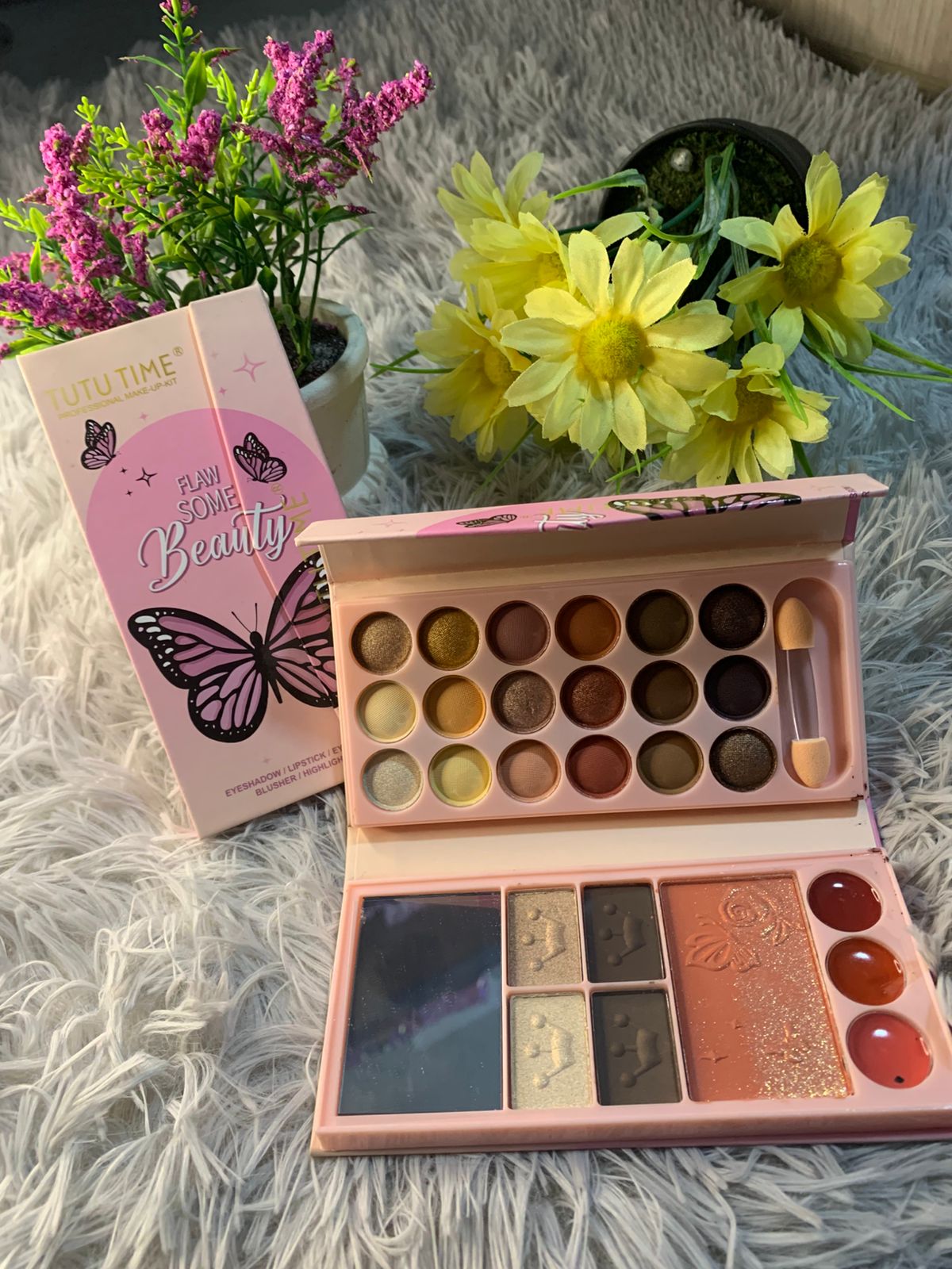 TUTU TIME™ AWESOME BEAUTY – SET DE MAQUILLAJE DE FANTASÍA CON 24 TONOS